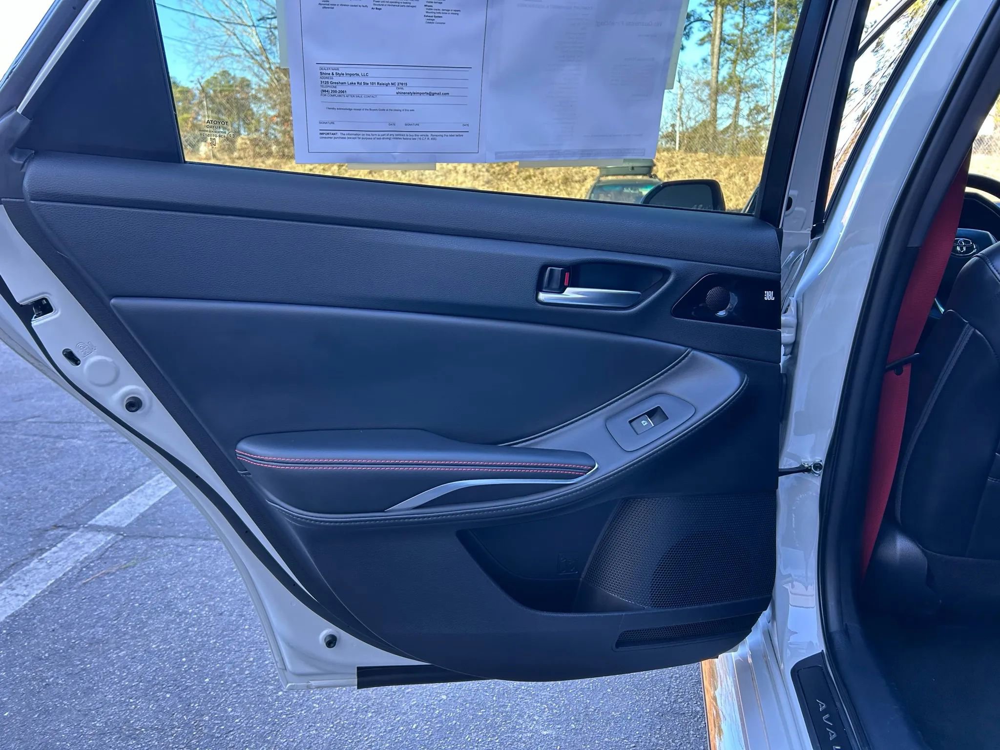 Used 2021 Toyota Avalon TRD image 28