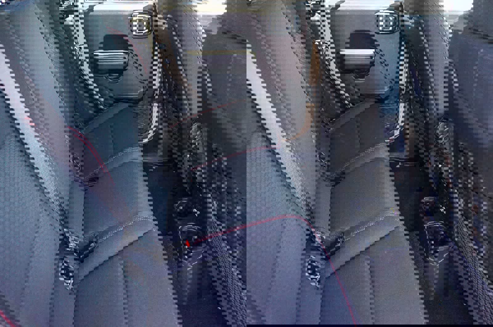 Used 2020 Jeep Gladiator Rubicon image 16