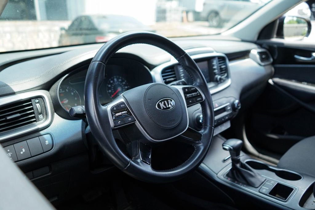 Used 2020 Kia Sorento S FWD image 6