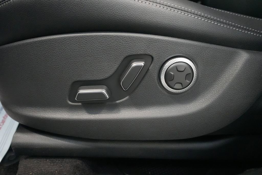 Used 2026 Genesis GV70 2.5T image 27