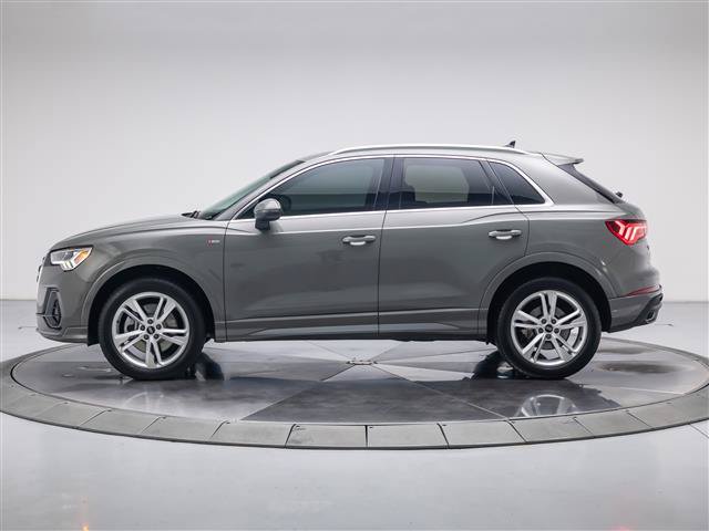 Used 2024 Audi Q3 2.0T Premium Plus w/ Premium Plus Package AWD/4WD image 2