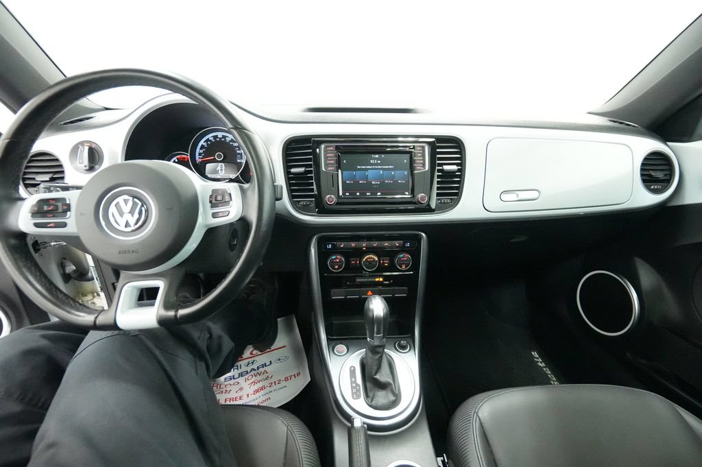 Used 2018 Volkswagen Beetle 2.0T SE FWD image 23