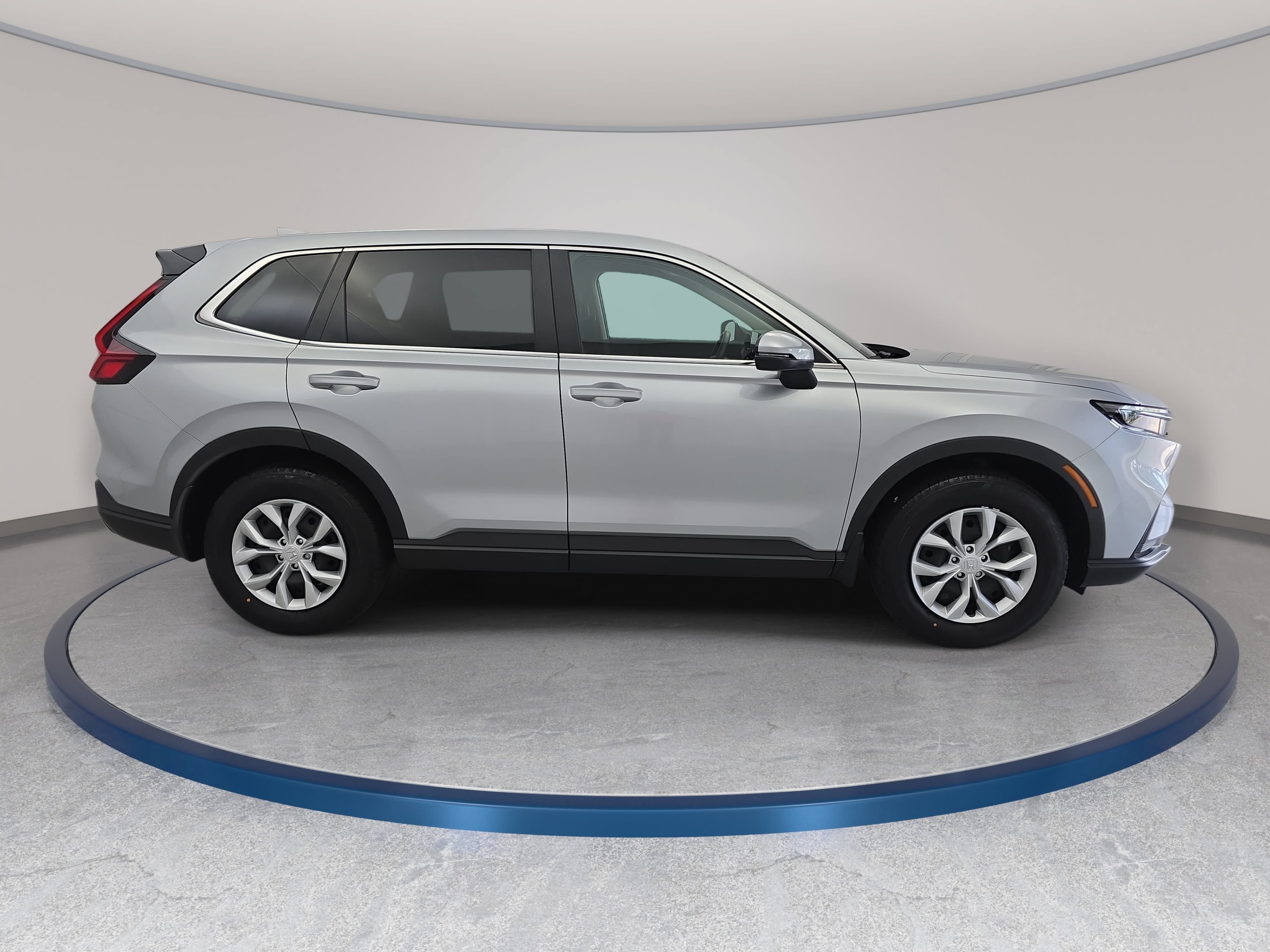 Used 2025 Honda CR-V LX image 4