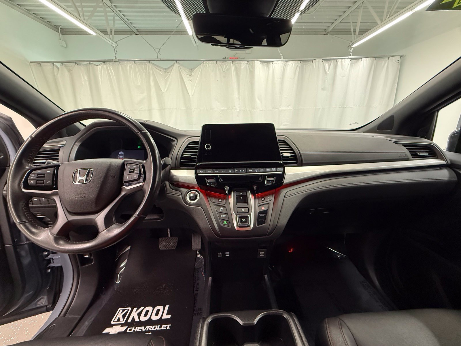 Used 2025 Honda Odyssey Sport-L image 17