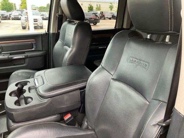 Used 2017 RAM 1500 Laramie AWD/4WD image 11