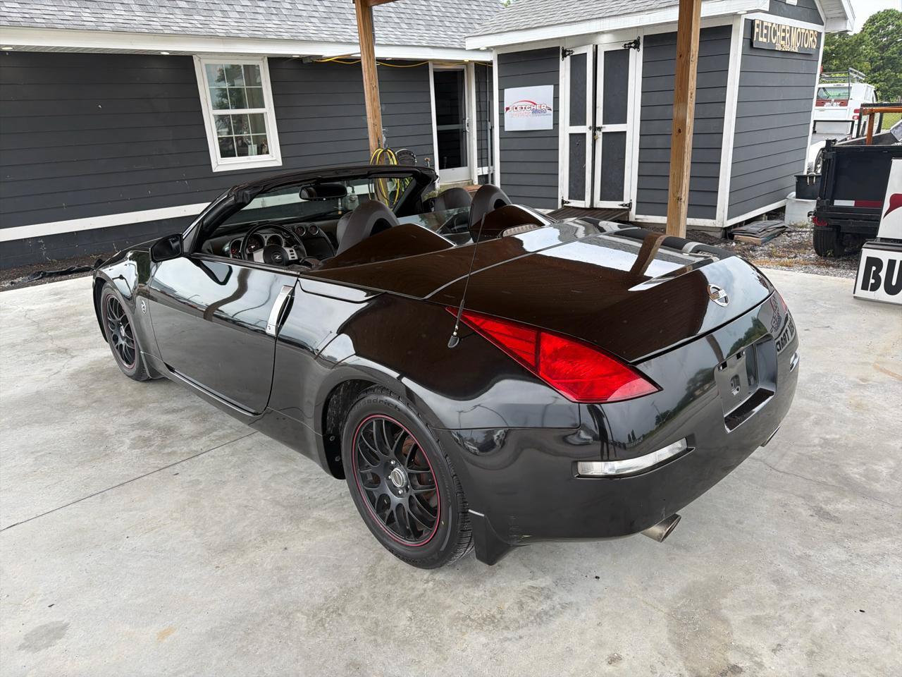 Used 2005 Nissan 350Z Enthusiast RWD image 4