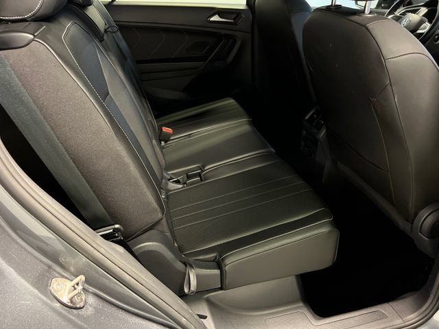 Certified 2023 Volkswagen Tiguan SE R-Line FWD image 12