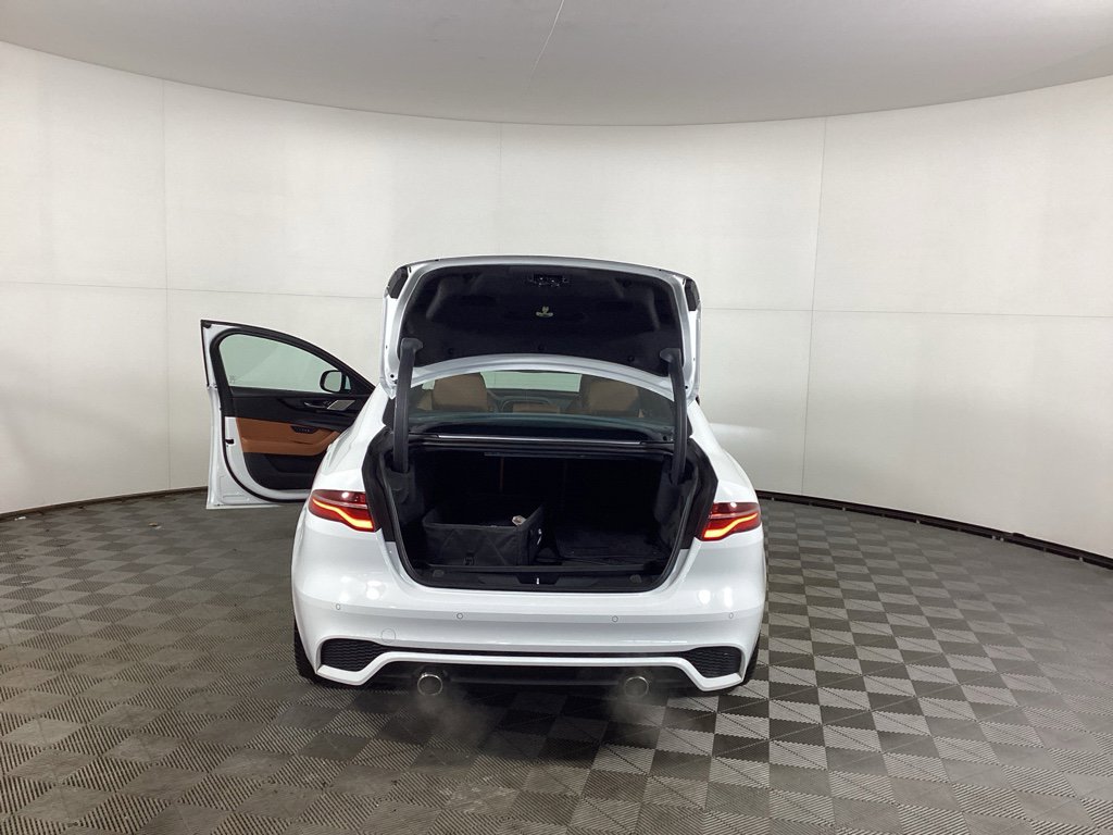 Used 2020 Jaguar XE R-Dynamic S image 35