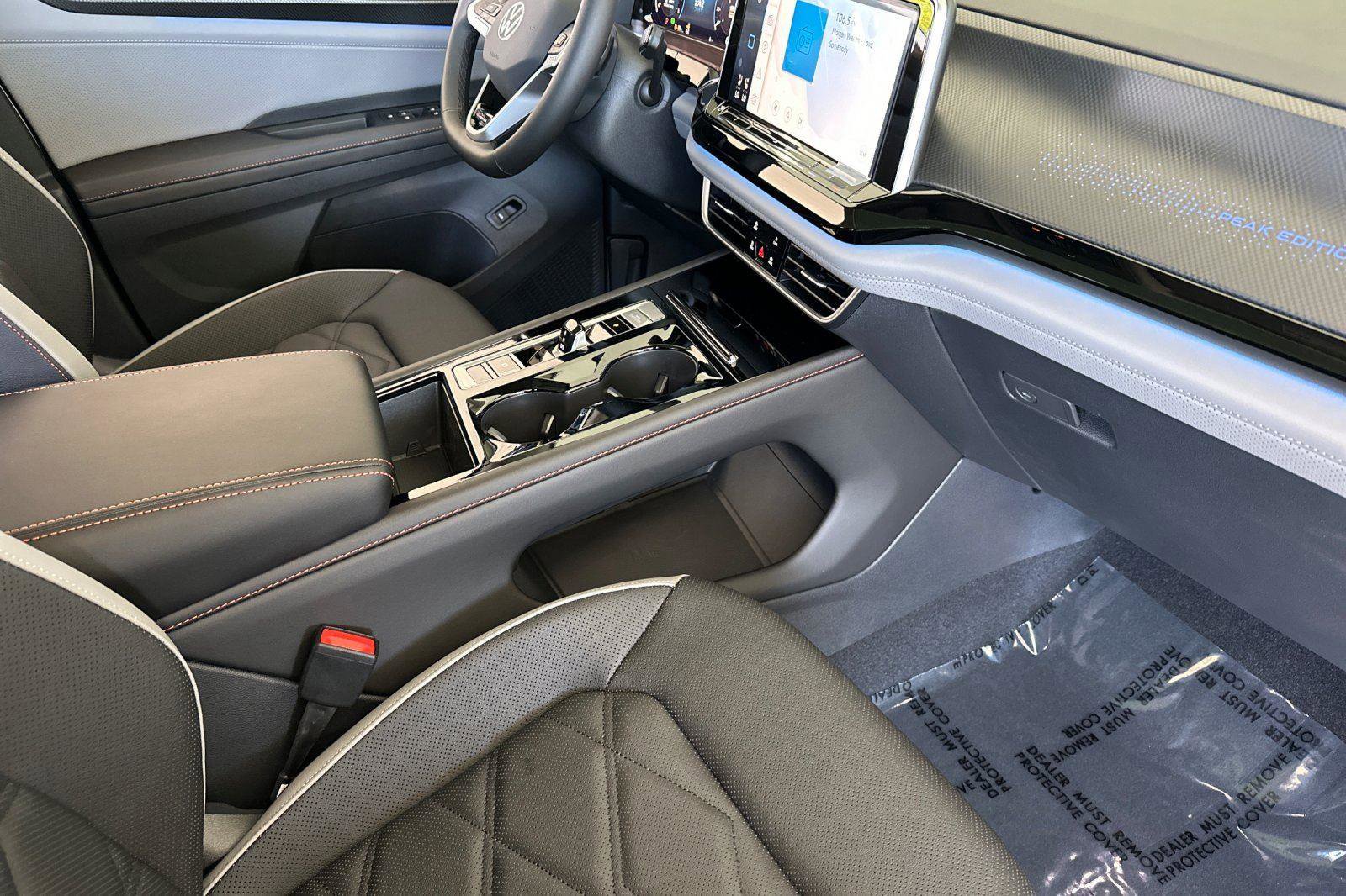 New 2025 Volkswagen Atlas Peak Edition SE image 16