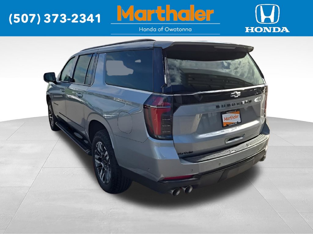 Used 2025 Chevrolet Suburban Z71 AWD/4WD image 3