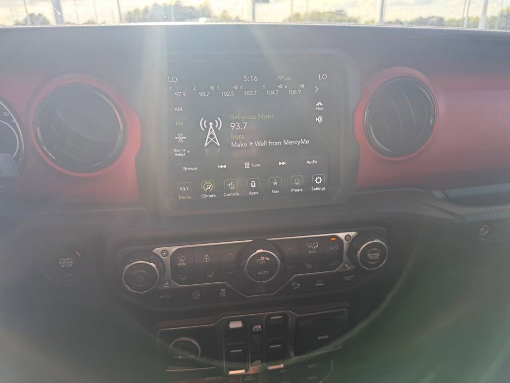 Used 2020 Jeep Gladiator Rubicon image 11