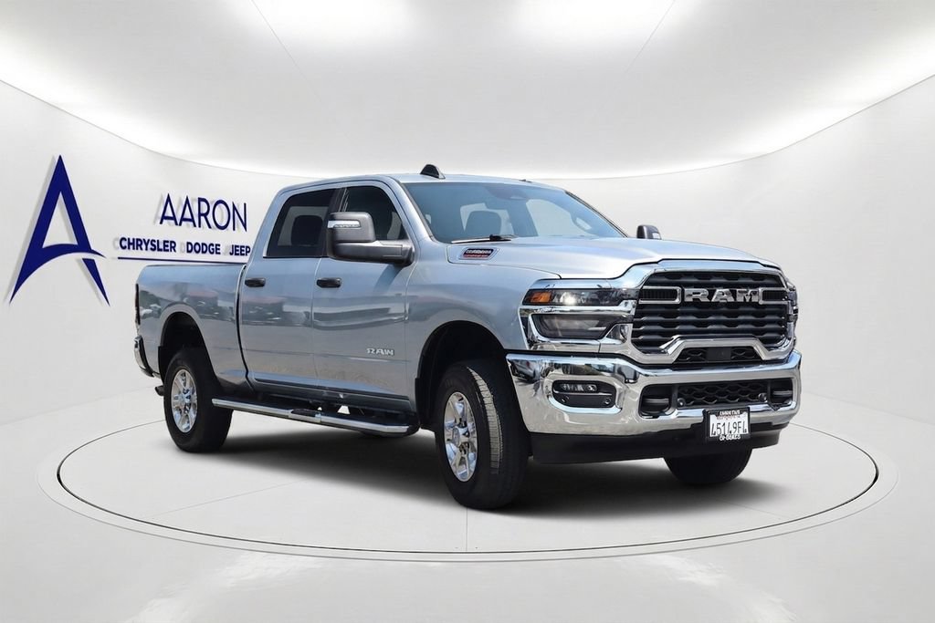 Used 2026 RAM 2500 Big Horn AWD/4WD image 3