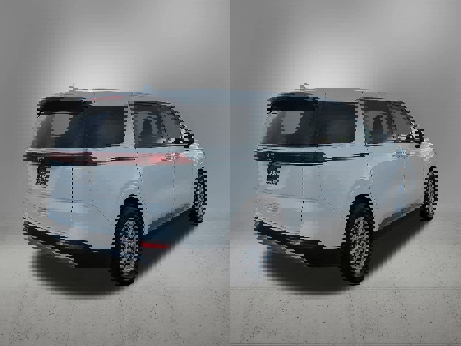 Certified 2024 Kia Carnival LX image 6