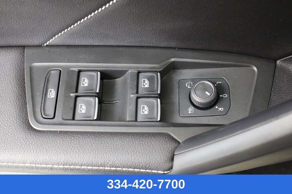 Certified 2022 Volkswagen Tiguan SEL R-Line image 17