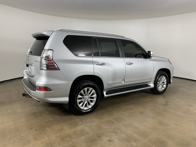 Used 2014 Lexus GX 460 image 34