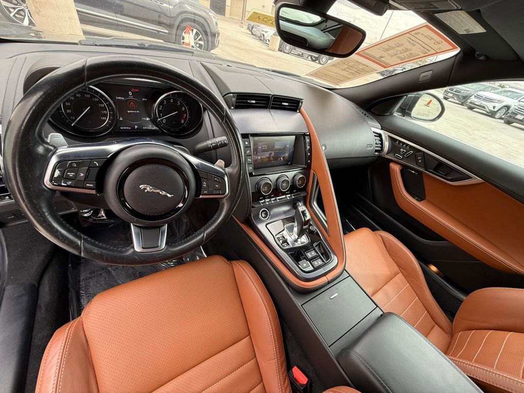 Used 2018 Jaguar F-TYPE R-Dynamic AWD/4WD image 17