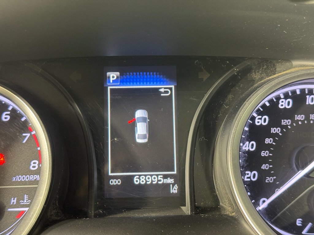 Used 2021 Toyota Camry LE image 24