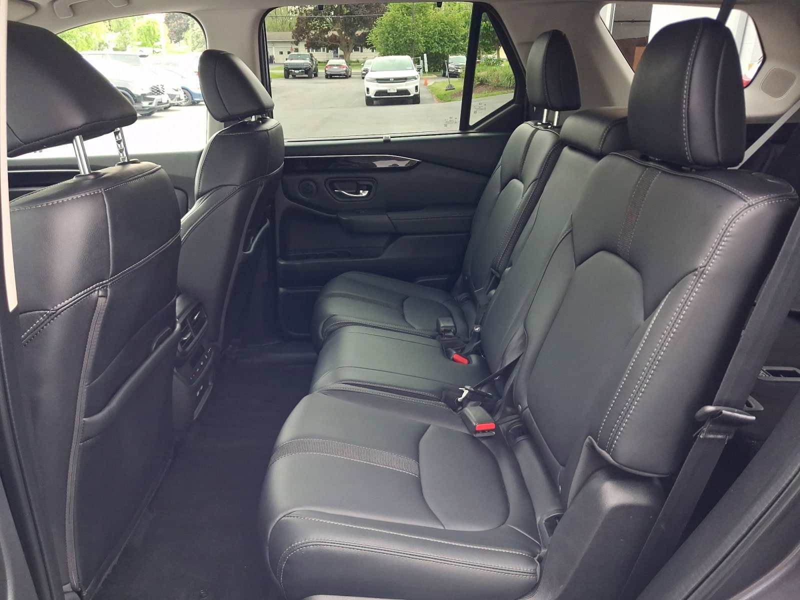 Used 2023 Honda Pilot Touring image 18