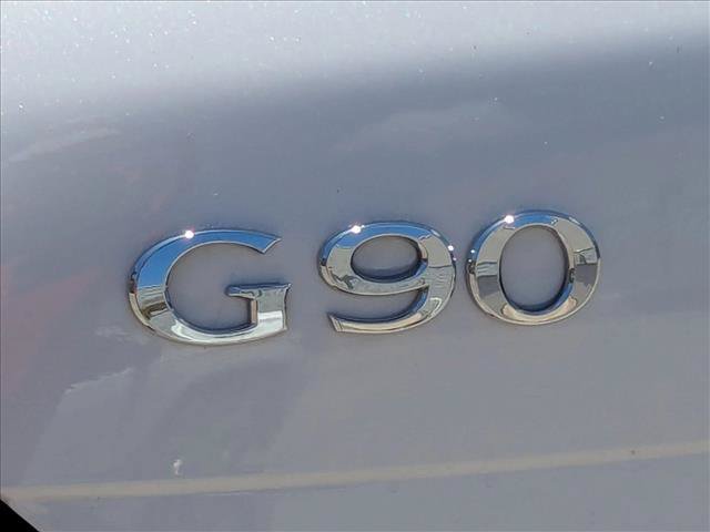 Used 2017 Genesis G90 3.3T Premium RWD image 17