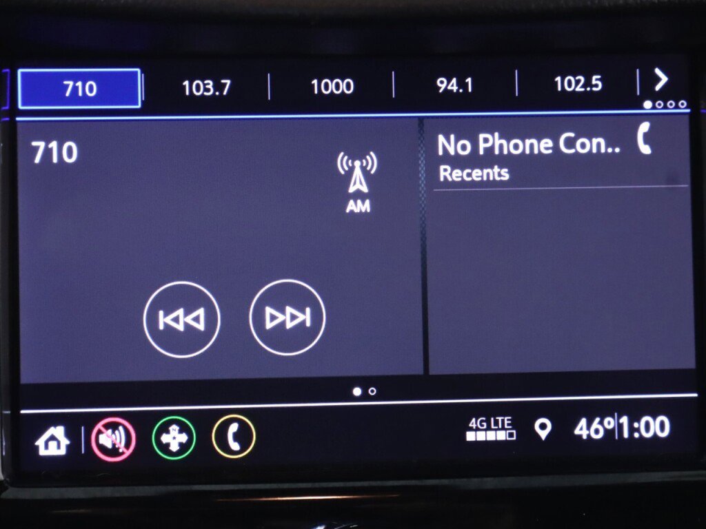 Used 2021 Chevrolet Trax LT w/ LT Convenience Package image 17