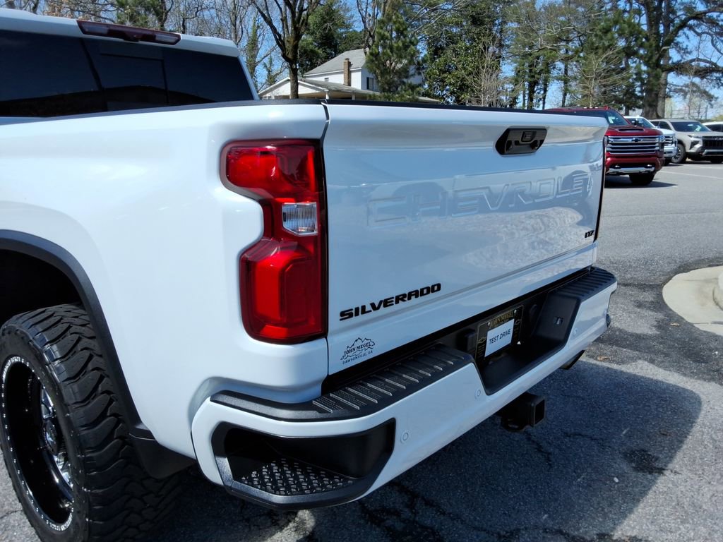 Certified 2024 Chevrolet Silverado 2500 LTZ w/ LTZ Plus Package image 15