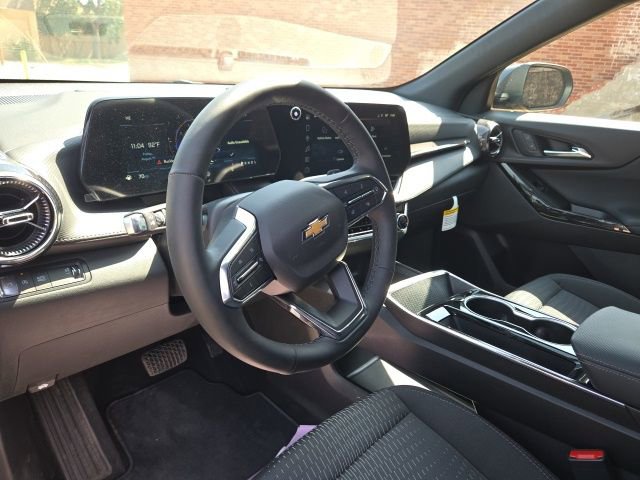 New 2025 Chevrolet Equinox LT image 9