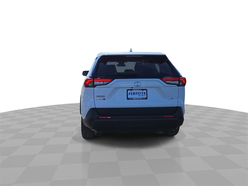 Used 2024 Toyota RAV4 LE image 7