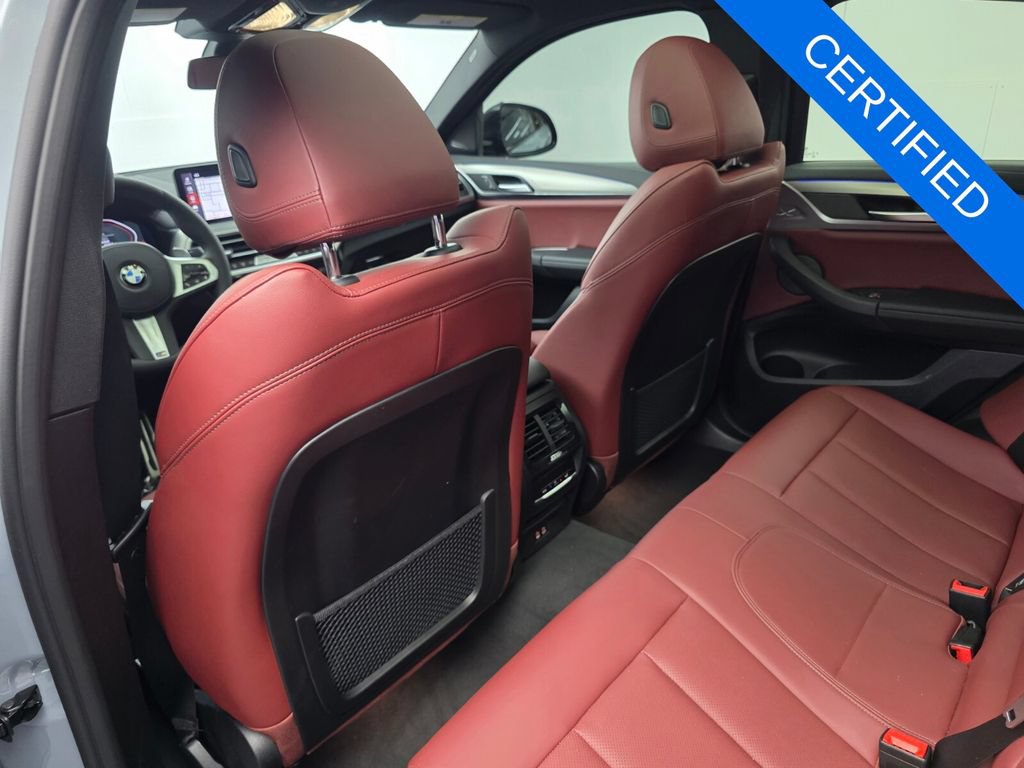 Used 2025 BMW X4 xDrive30i w/ M Sport Package AWD/4WD image 15