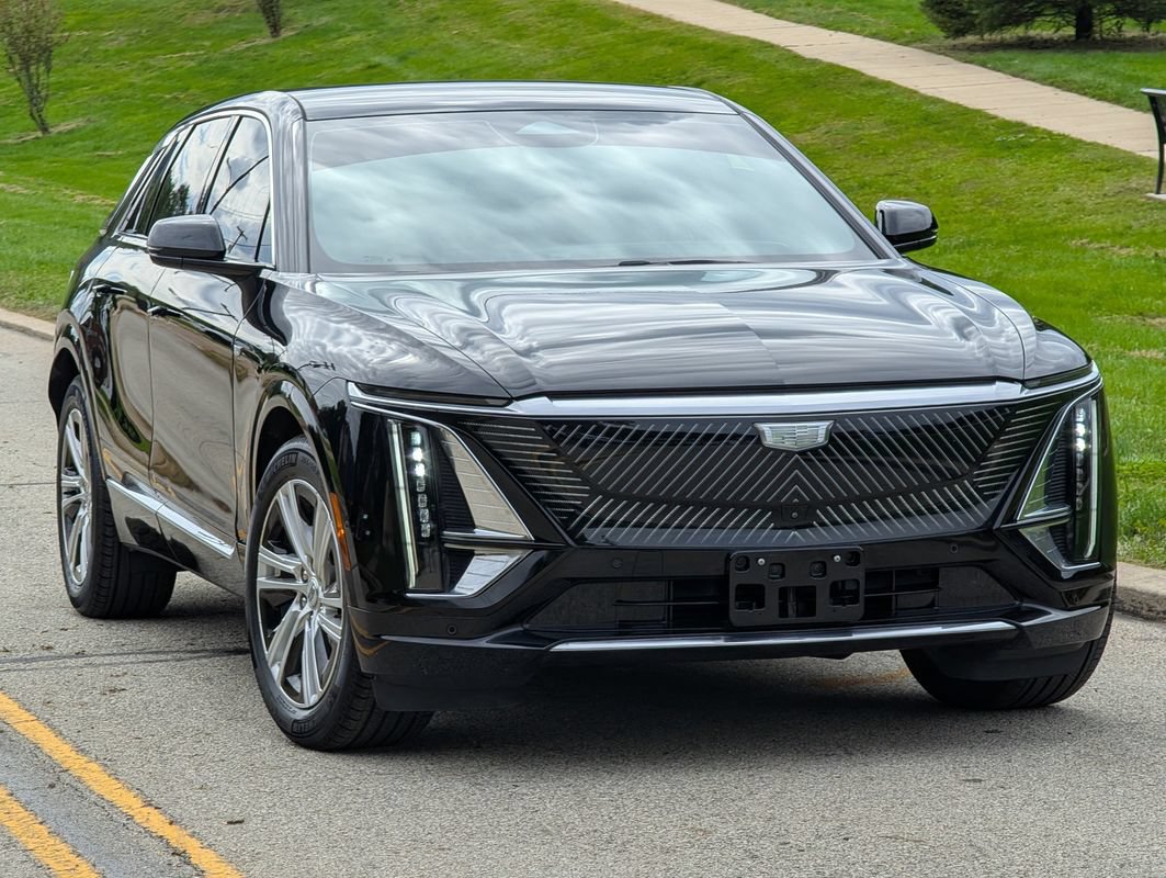 Used 2024 Cadillac Lyriq Tech w/ Driver Assist Package AWD/4WD image 29