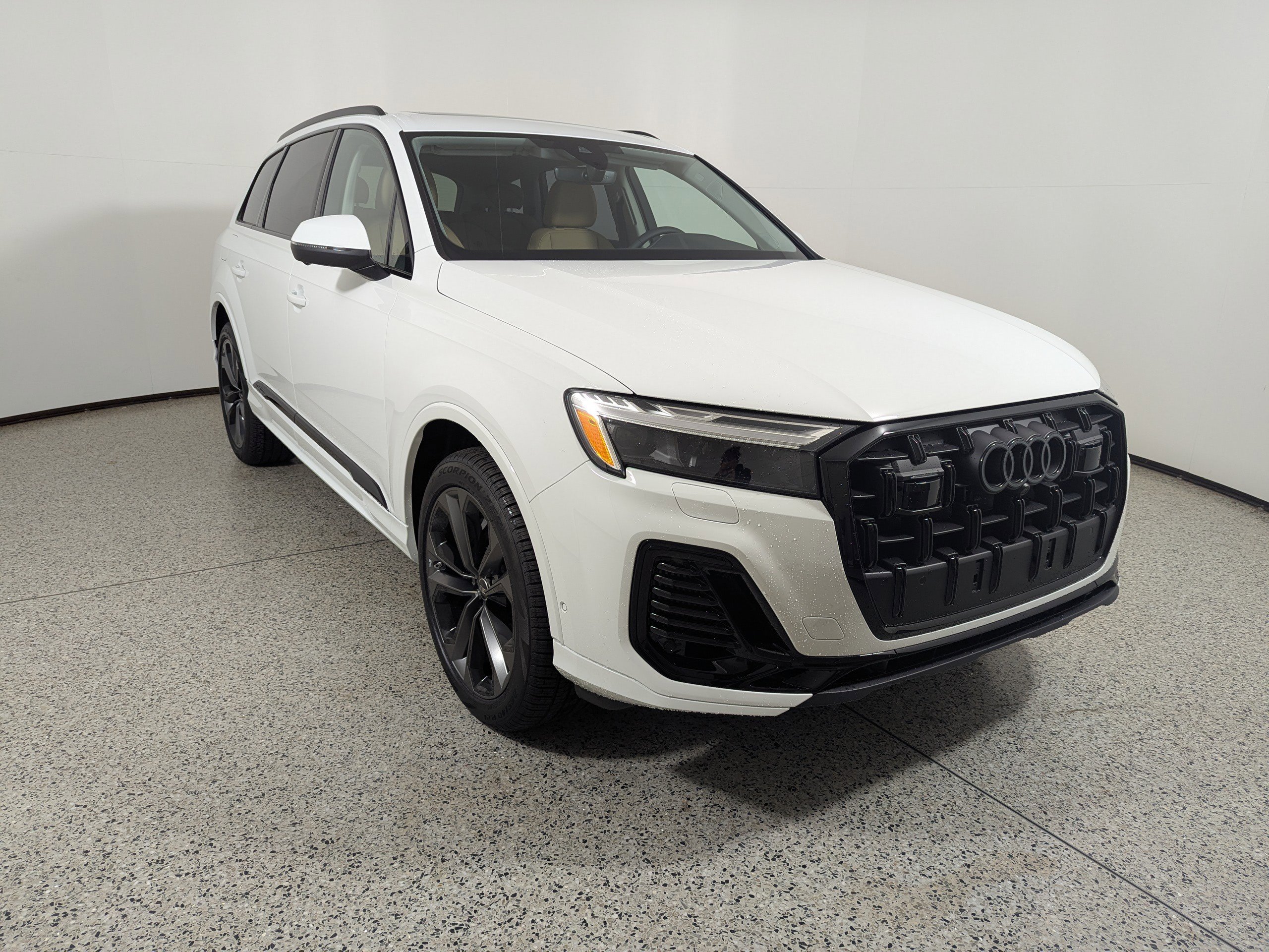 New 2025 Audi Q7 3.0T Premium Plus
