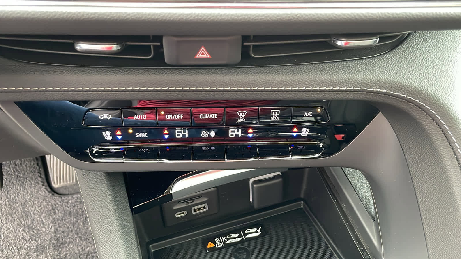 Certified 2023 Buick Envision Avenir image 18