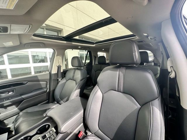 Certified 2023 Honda Pilot Touring image 8