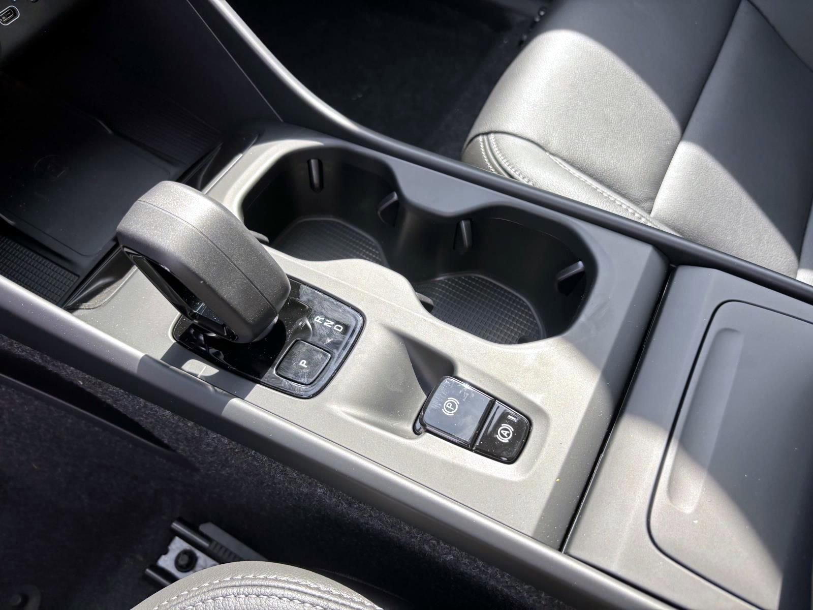 Used 2026 Volvo XC40 B5 Core w/ Protection Package Premier AWD/4WD image 23