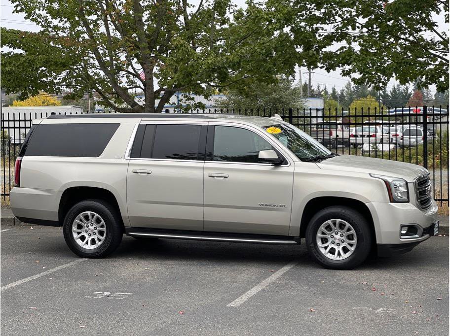 Used 2017 GMC Yukon XL SLT
