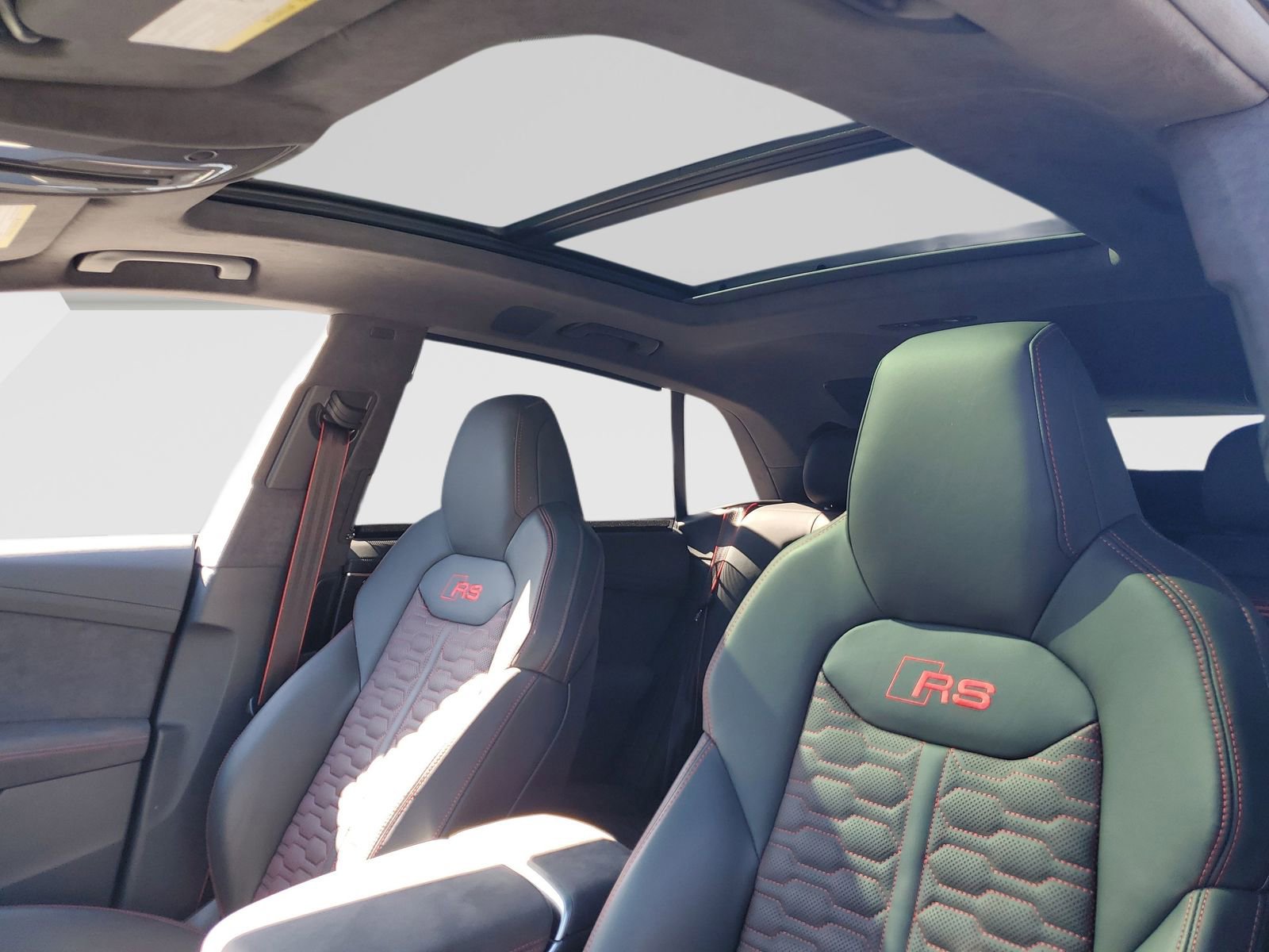 New 2025 Audi RS Q8 performance image 20