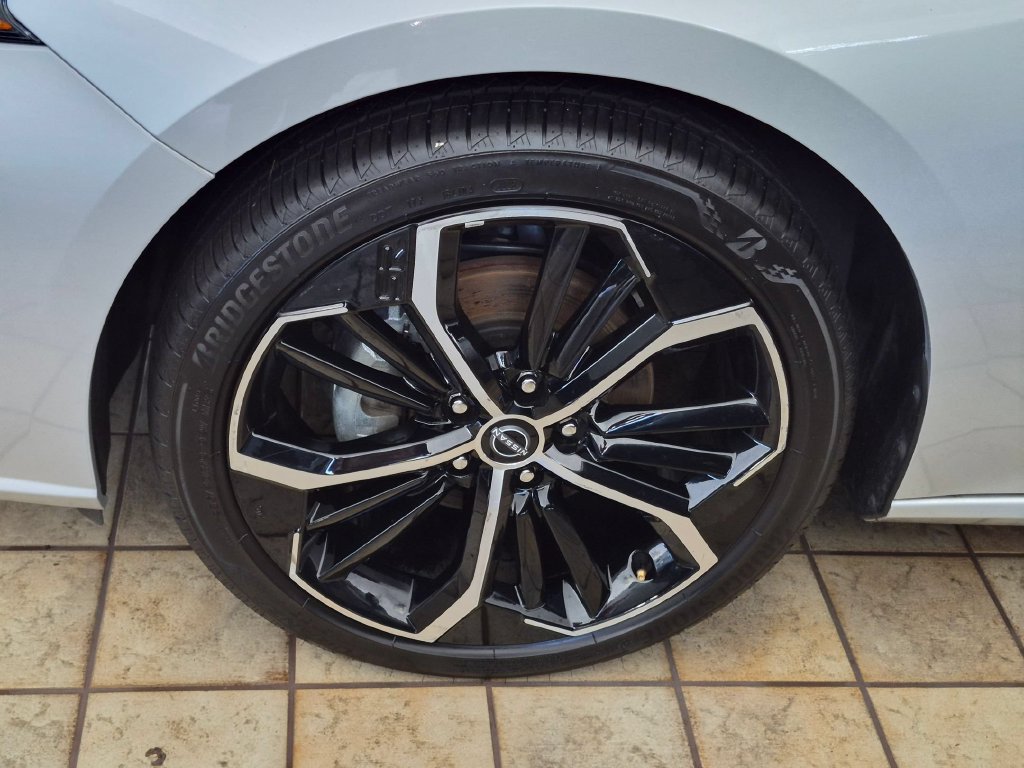 Used 2025 Nissan Altima 2.5 SR FWD image 31