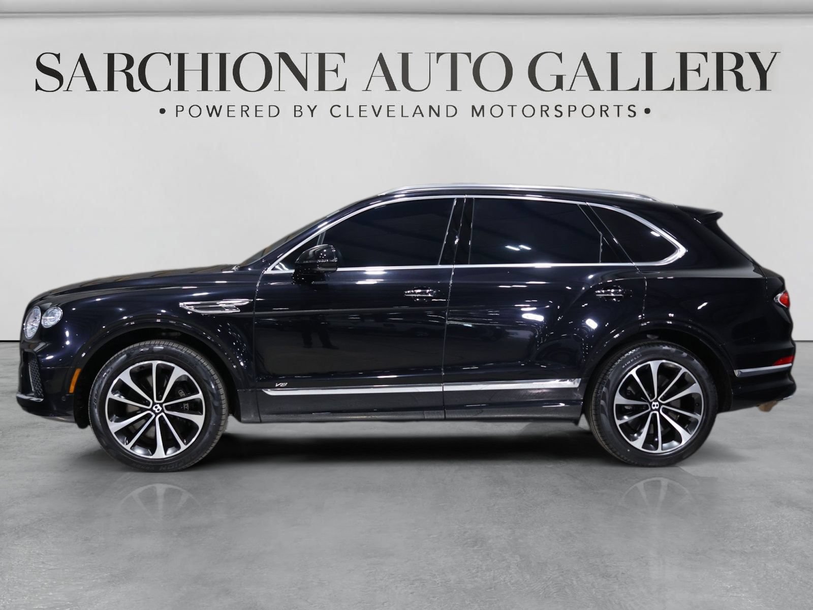Used 2022 Bentley Bentayga AWD/4WD image 3