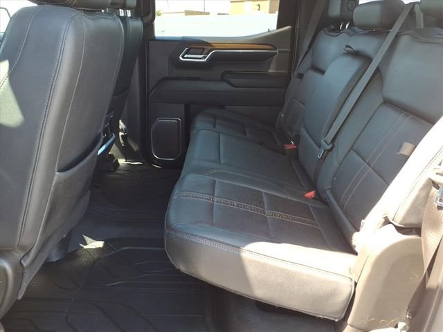 Used 2023 Chevrolet Silverado 1500 High Country w/ Technology Package AWD/4WD image 12