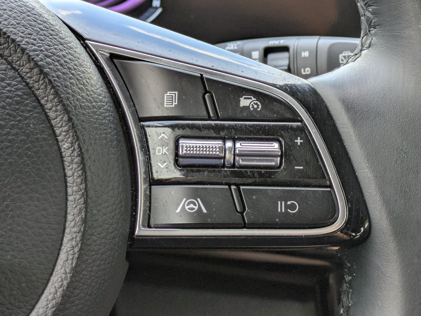 Certified 2025 Kia Seltos S FWD image 20