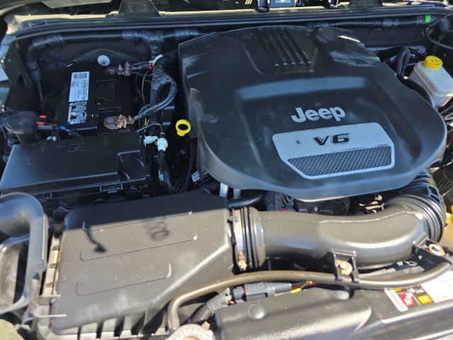 Used 2015 Jeep Wrangler Sport w/ Quick Order Package 24S AWD/4WD image 26