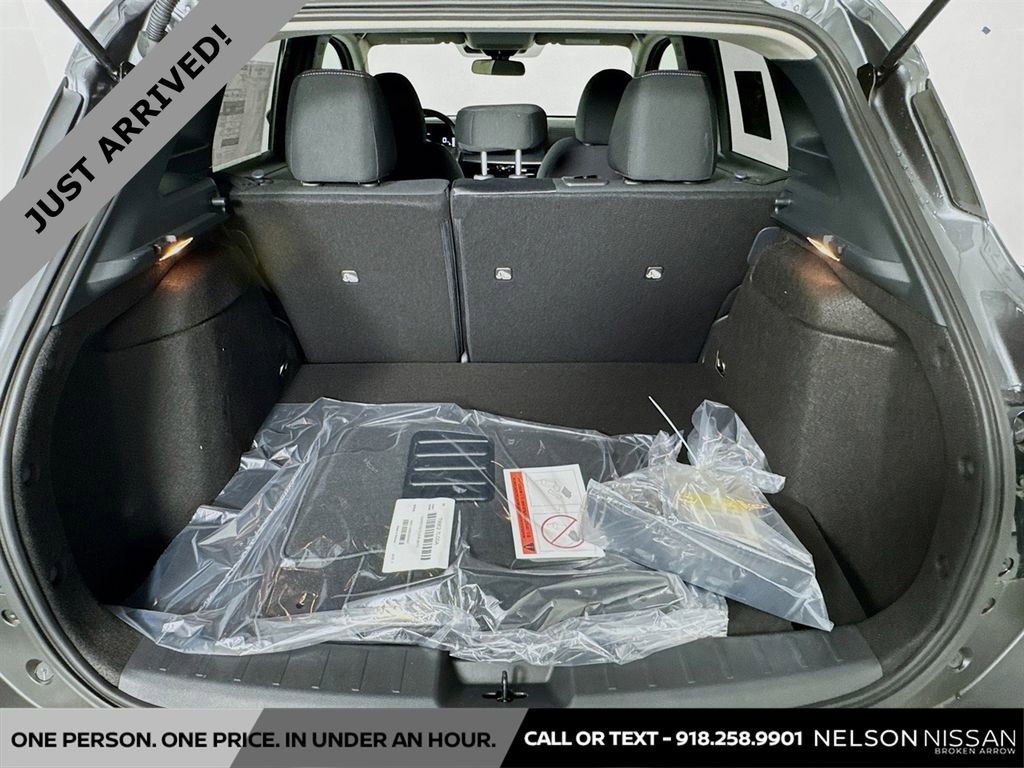 Certified 2025 Nissan Kicks SV image 22