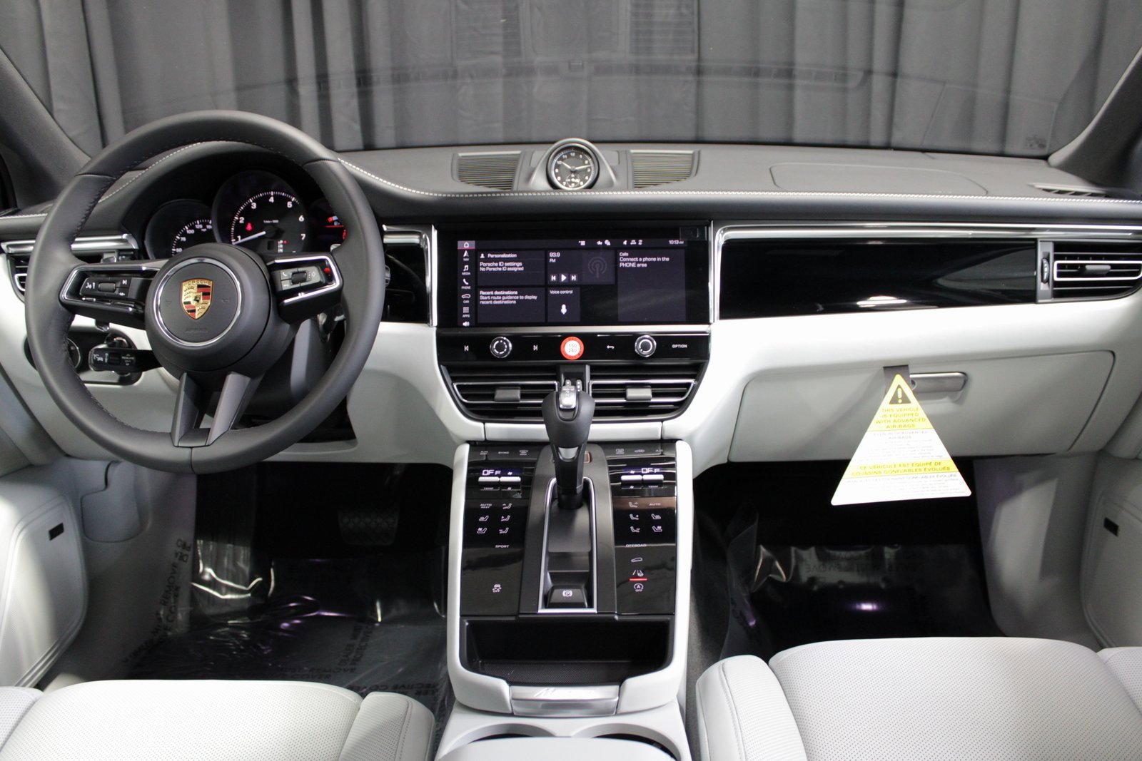 New 2026 Porsche Macan image 23