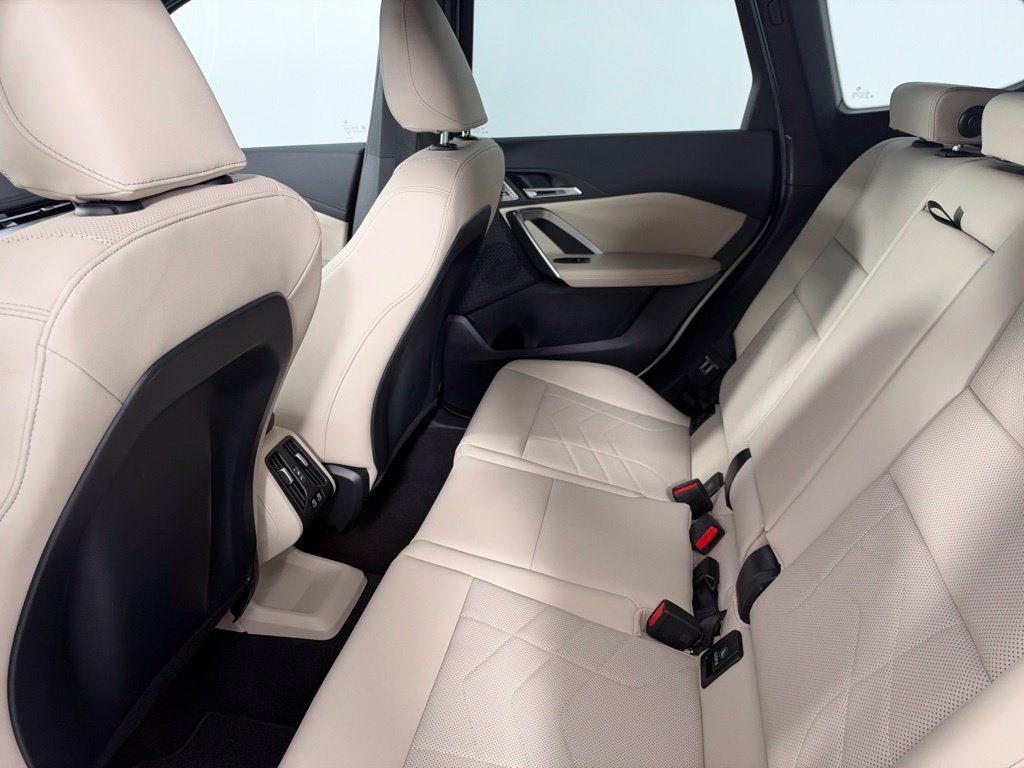 Certified 2025 BMW X1 xDrive28i w/ Premium Package AWD/4WD image 17