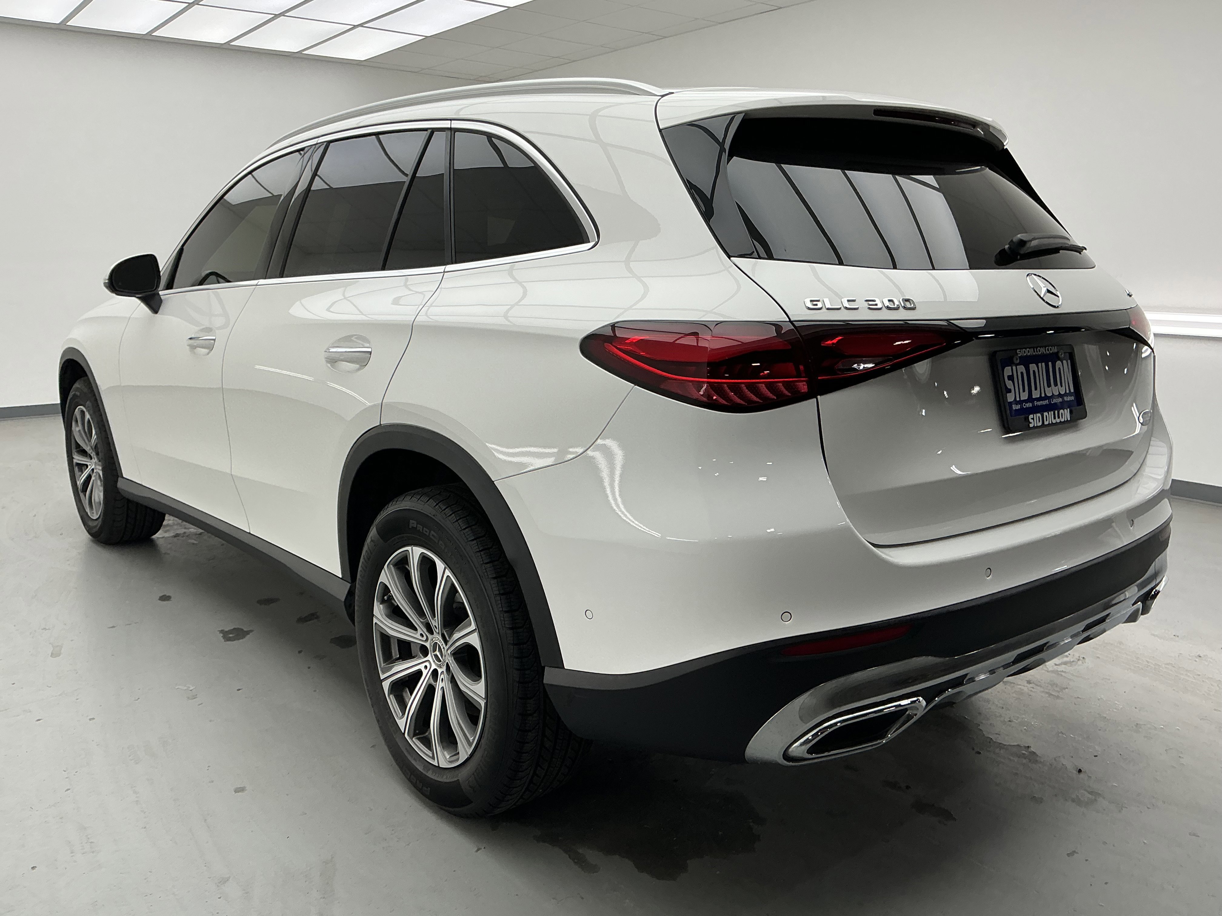 Used 2024 Mercedes-Benz GLC 300 4MATIC image 6