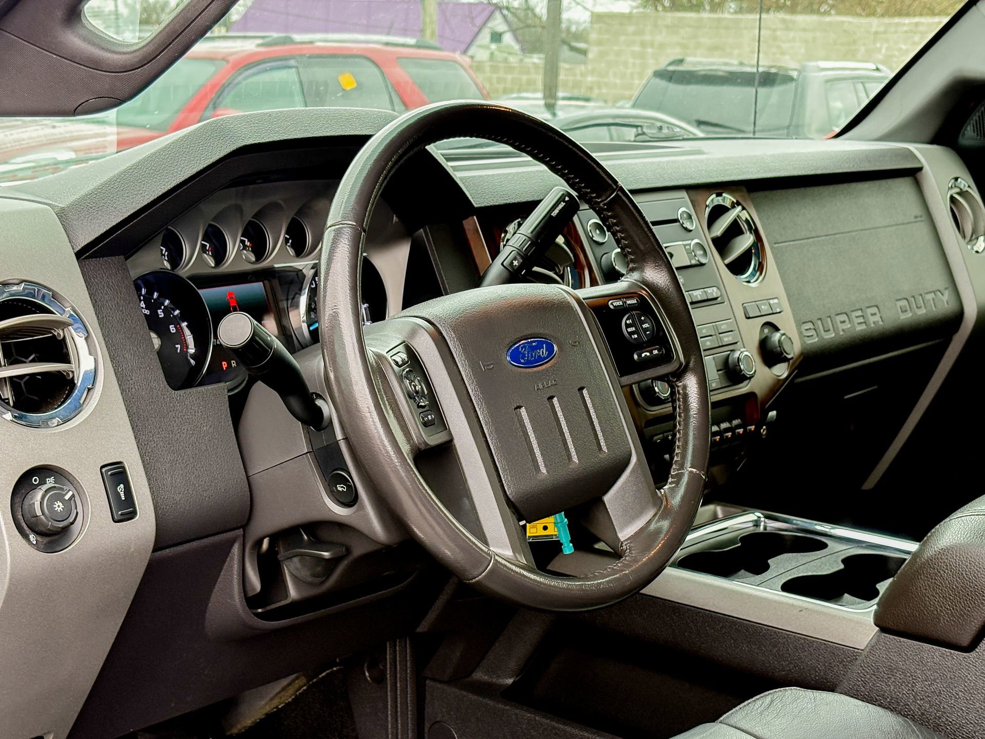 Used 2012 Ford F250 Lariat w/ Chrome Pkg image 2