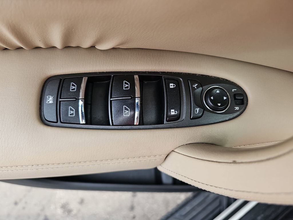 Used 2019 Nissan Armada Platinum w/ Captain's Chairs Package RWD image 33