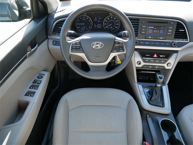 Used 2017 Hyundai Elantra SE image 11