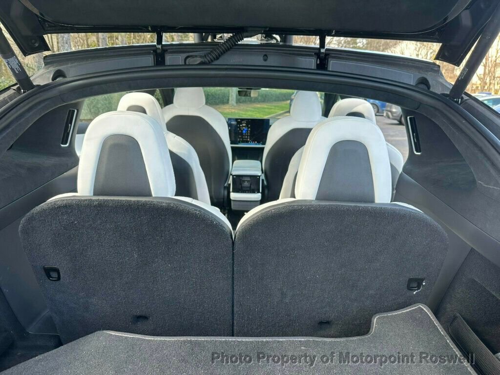 Used 2024 Tesla Model X Plaid image 16