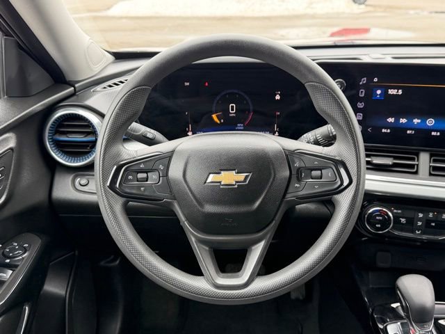 Used 2024 Chevrolet Trax LT image 32
