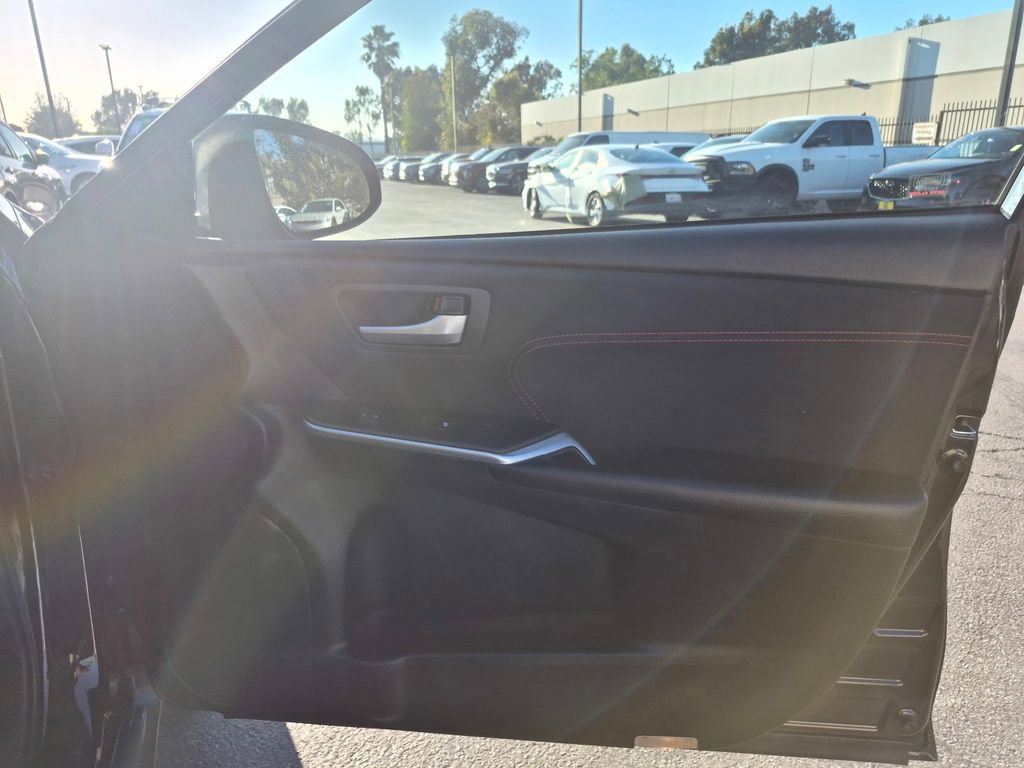 Used 2016 Toyota Camry XSE image 21